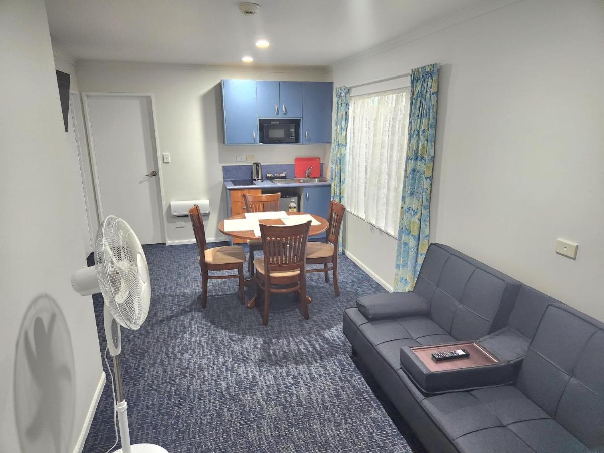 Botany Palms Motel Auckland Bagian luar foto